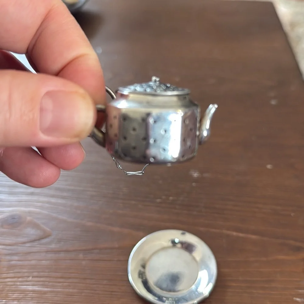 Vintage Teapot Shaped Tea Diffuser With Tray